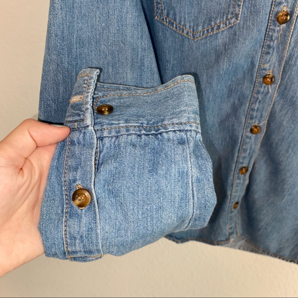 F21 button up - Picture 2 of 5
